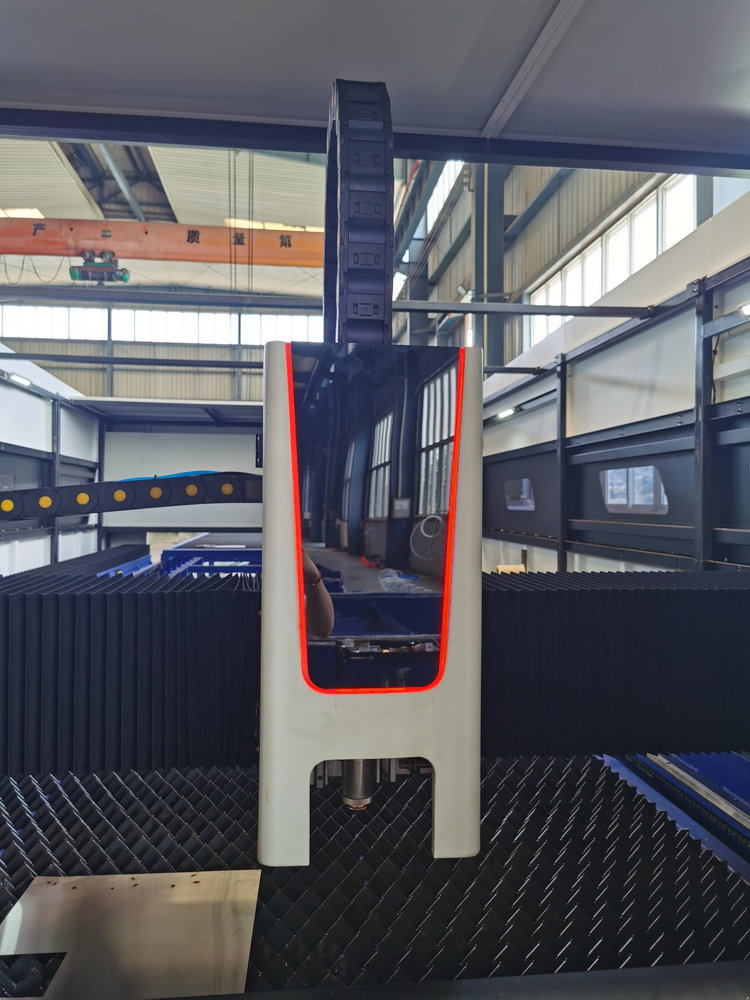 เครื่องตัดไฟเบอร์เลเซอร์ CNC แ - Industrial Use Of Laser บทวิจารณ์และราคา